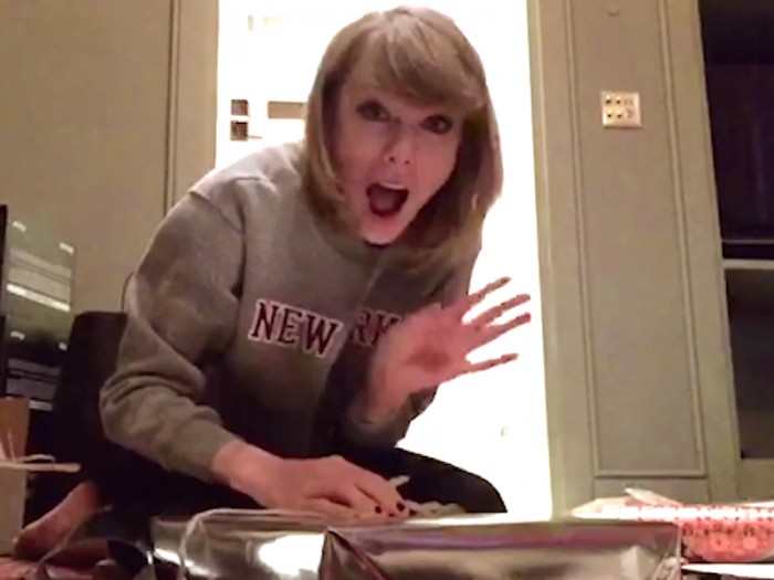 All Things Taylor - Fan Phenomenon | #2 episode artwork